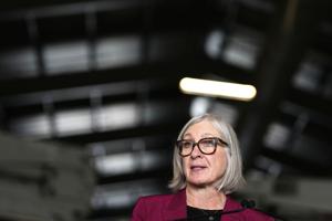 Liberals roll out plan to offer paid, four-month placements in skilled trades
