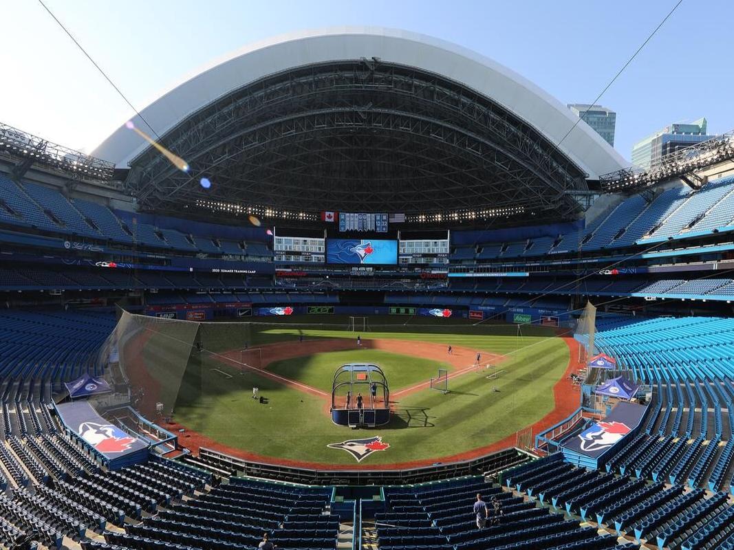 Blue Jays set to host 15,000 fans in return to Toronto