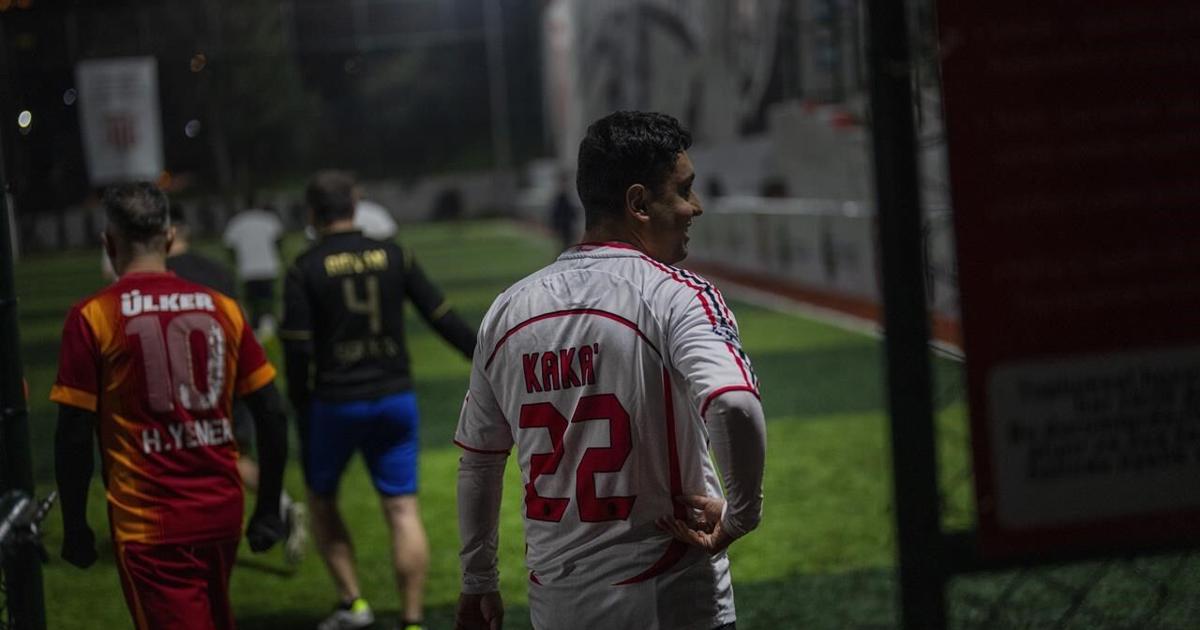 Rent-a-goalkeeper service helps Turkey’s mini-soccer teams fill the least desirable position Rent-a-goalkeeper service helps Turkey’s mini-soccer teams fill the least desirable position