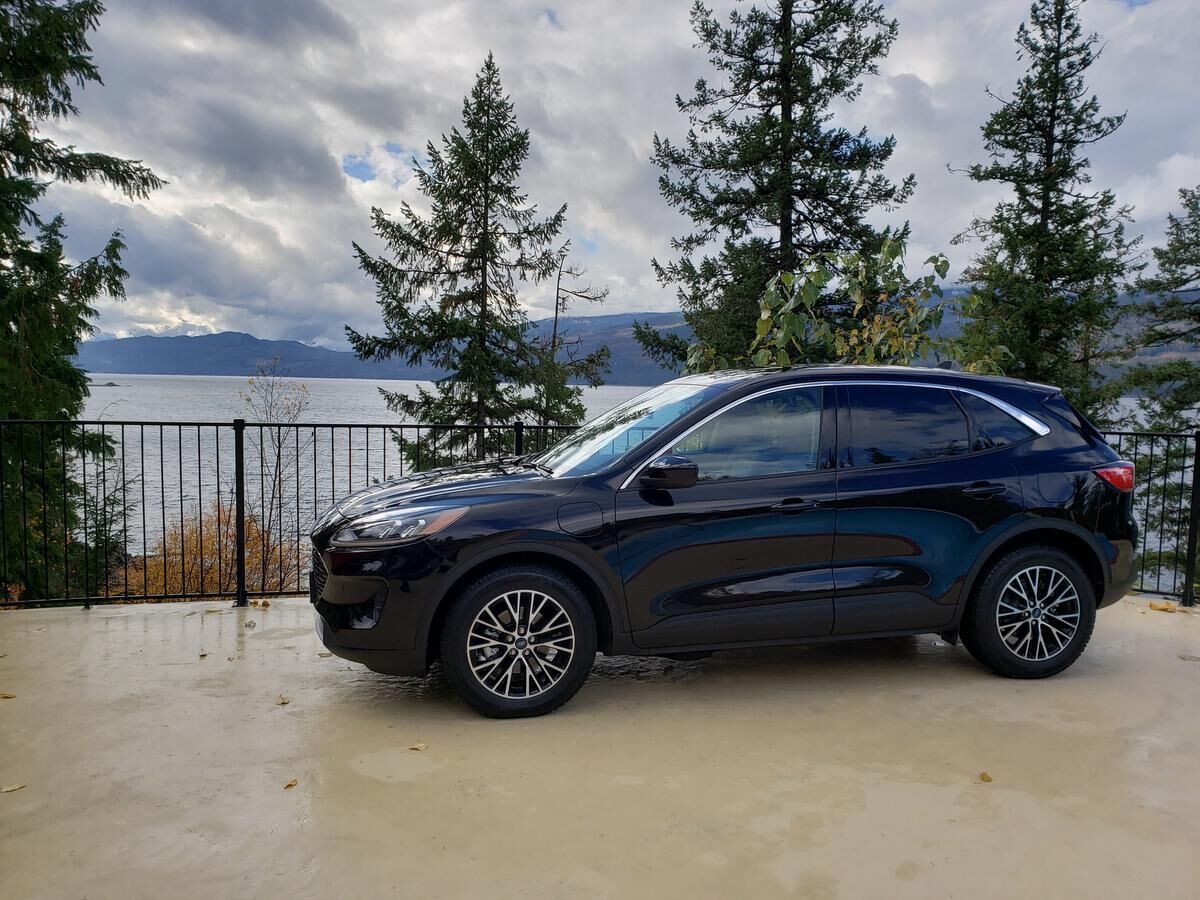 2021 ford escape plug store in hybrid review