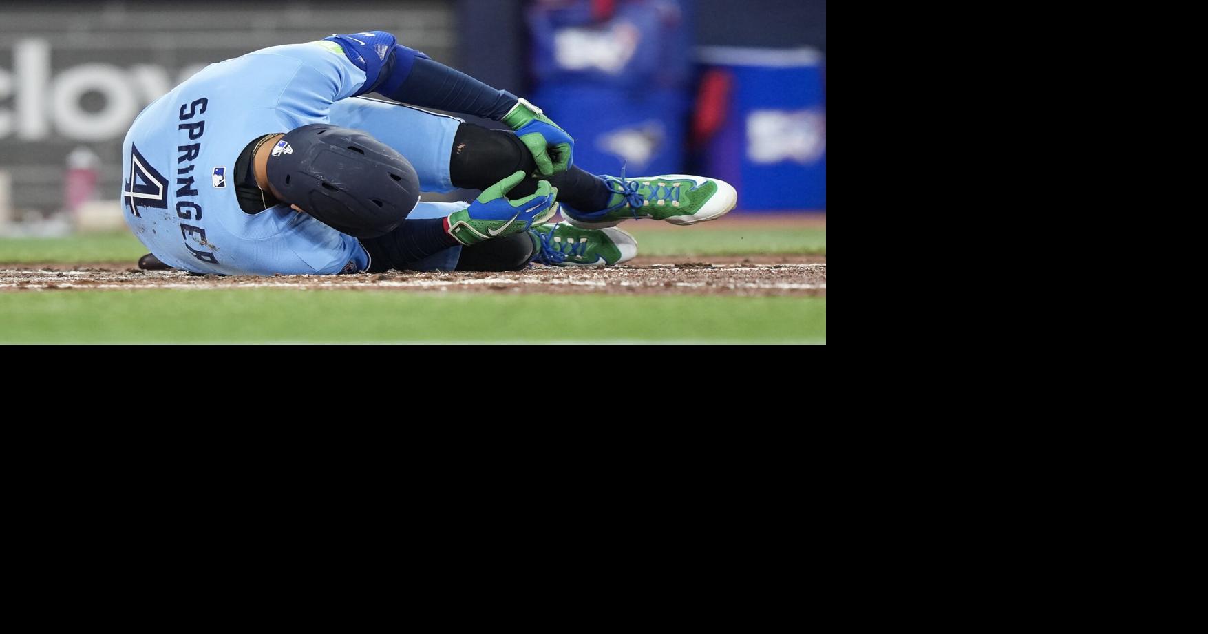 Jays vs. Twins: Springer fouls ball off left foot, fractures toe