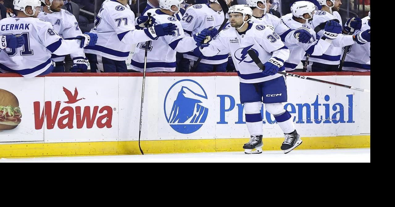 Hagel scores 3, Hedman adds 2 as Lightning beat Devils 8-5