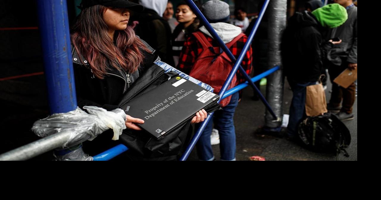 School districts take unplanned plunge into online learning