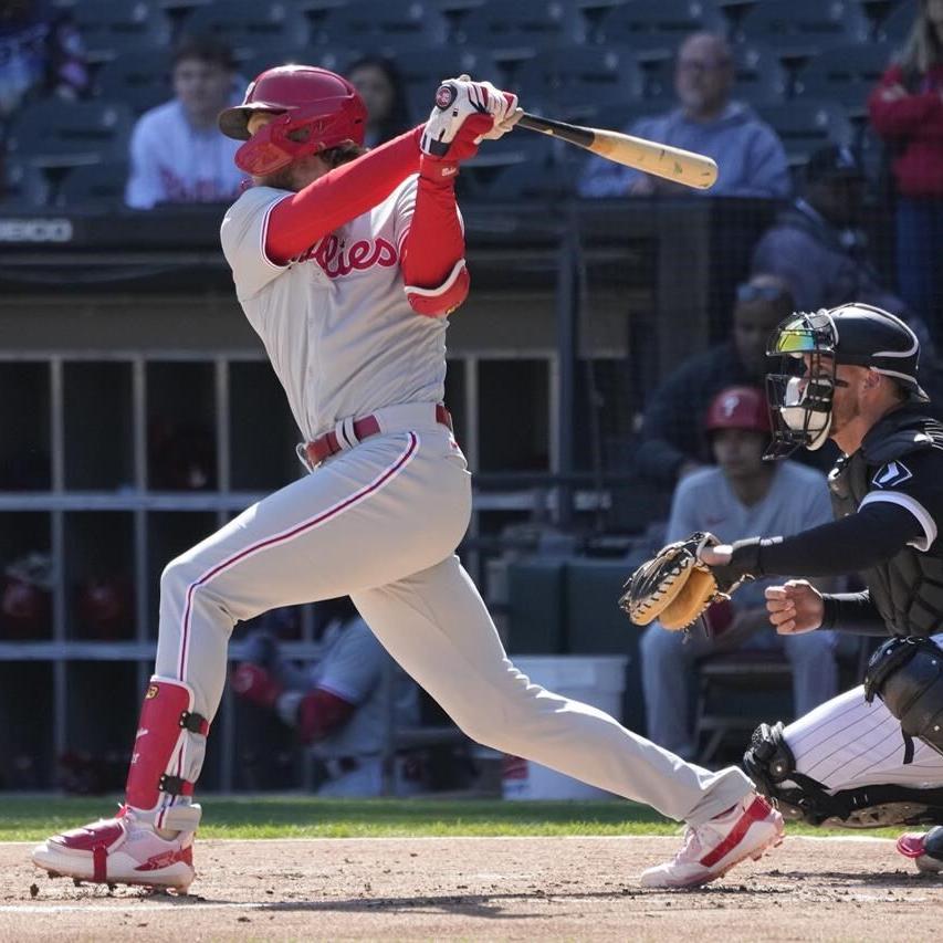 Giolito starts combined 1-hitter as ChiSox, Phils split DH