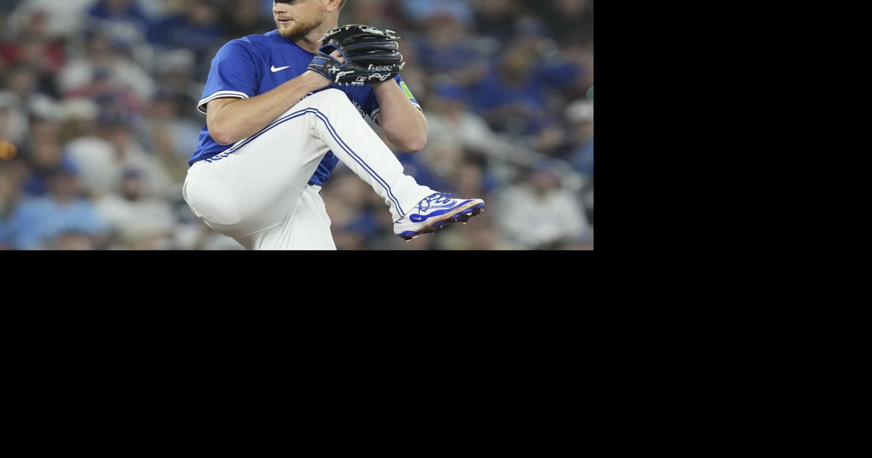 Blue Jays tender contracts to four arbitration-eligible players