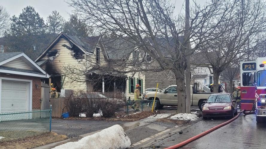 Mother, 9-year-old daughter dead after house fire in Oshawa