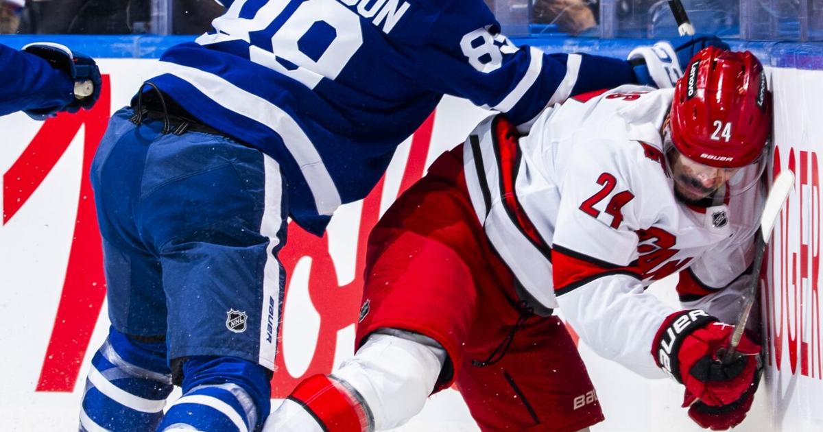 The smallest Maple Leaf has a size advantage? Nick Robertson will do ...