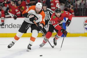 Flyers beat NHL-worst Blackhawks 3-1 to improve to 5-1-1 in last 7