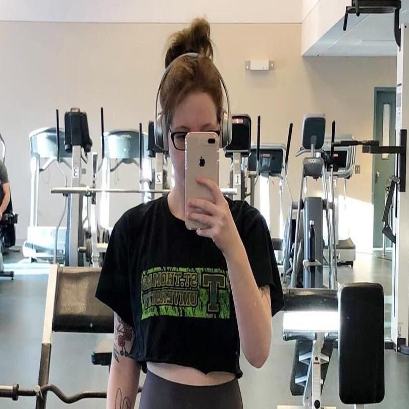 PEI student says her gym outfit — a crop top — was called too 'distracting'  to others - National