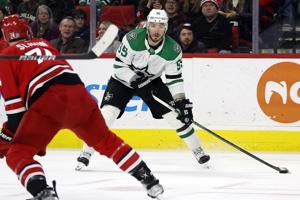 Stars end 4-game skid with 2-1 win over Hurricanes