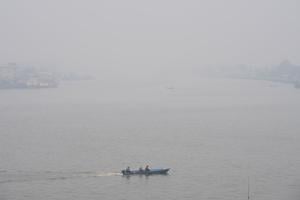 Thick haze disrupts flights on Indonesia's Borneo island