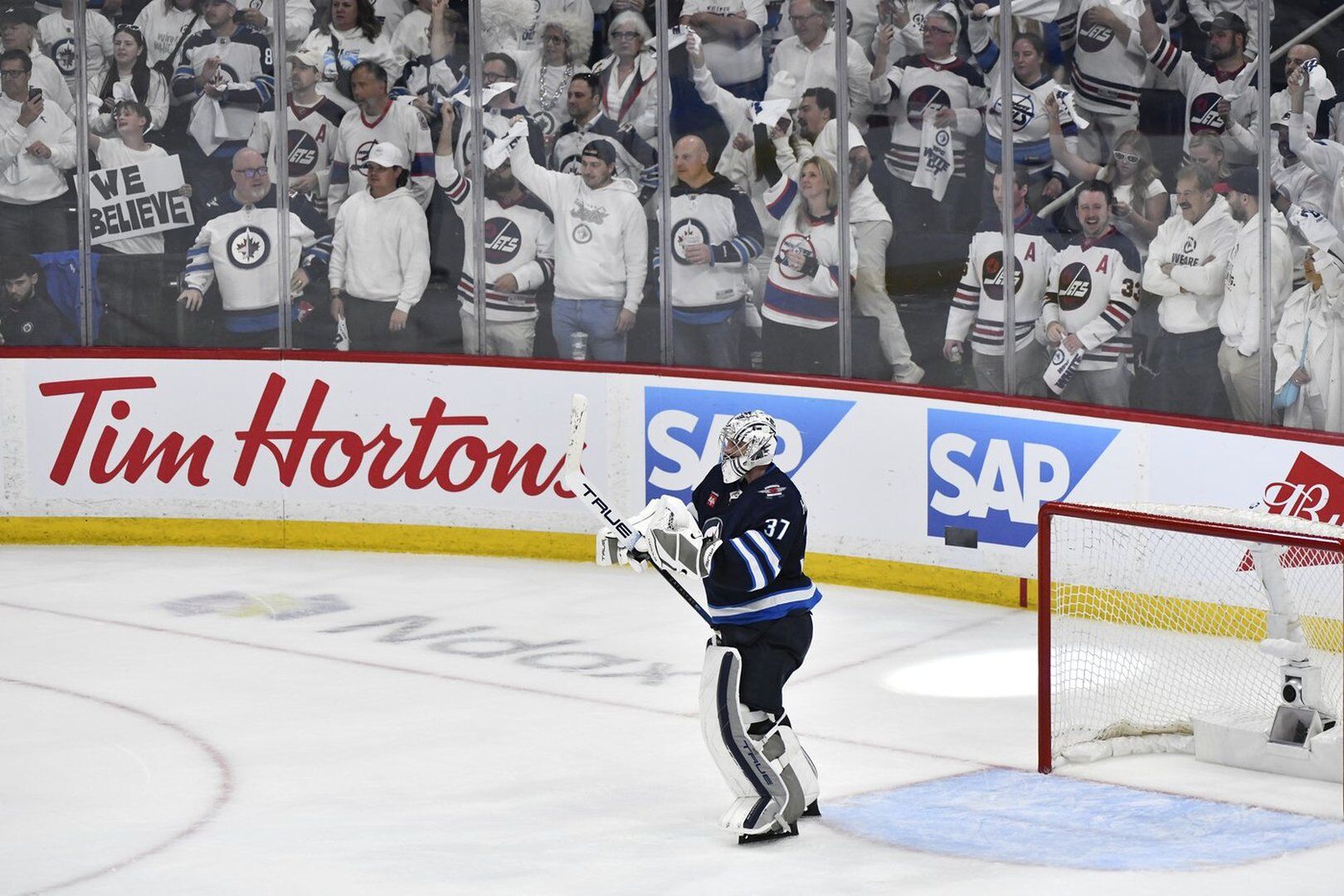 Stars Aim to Shine at Home in Pivotal Game 6 Showdown vs Jets