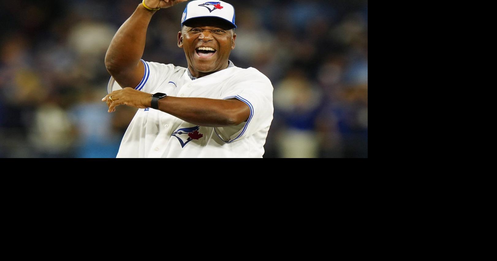 Blue Jays legend Joe Carter to be honoured with statue outside Rogers Centre