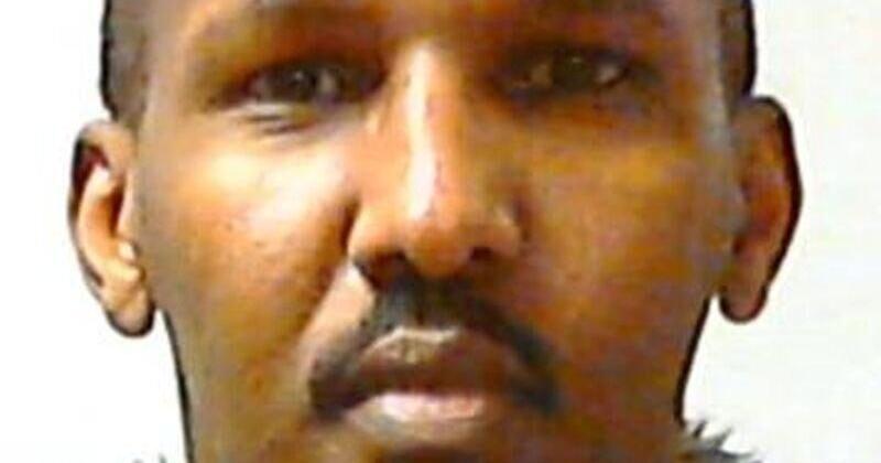 Toronto police release photo of man wanted in attempted murder ...
