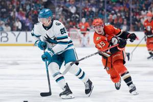 Oilers sign Mukhamadullin to two-year deal, Stastney to one-year deal