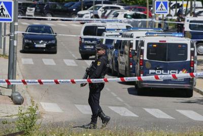 An adviser to Ukrainian ex-President Viktor Yanukovych has been shot dead in Spain
