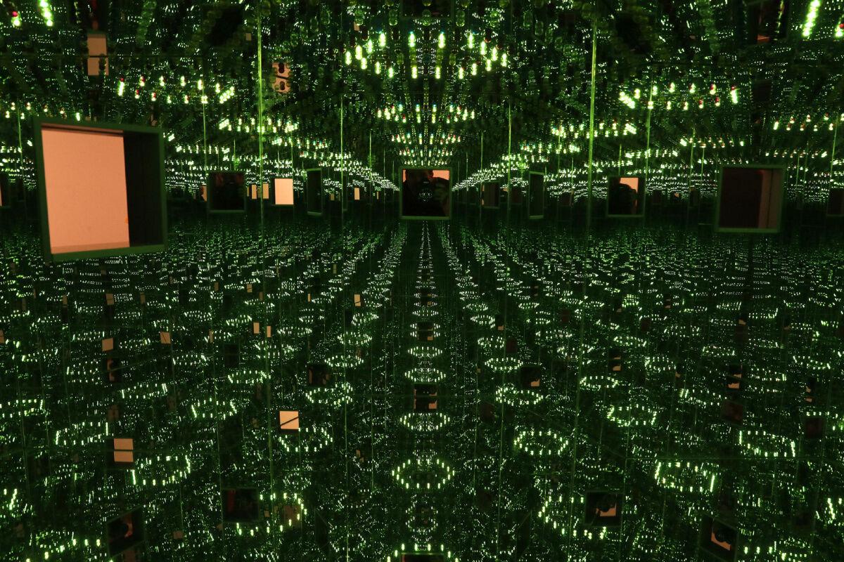 7 things to know before you go to Yayoi Kusama's Infinity Mirrors