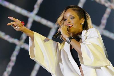 Super Bowl 2023 props: Rihanna's halftime show, national anthem bets