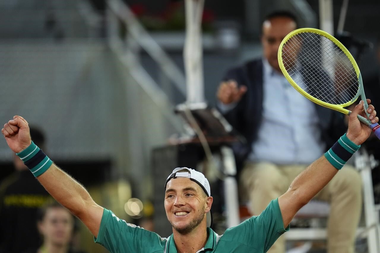 Struff Stuns Tsitsipas In Madrid; Swiatek To Face Sabalenka