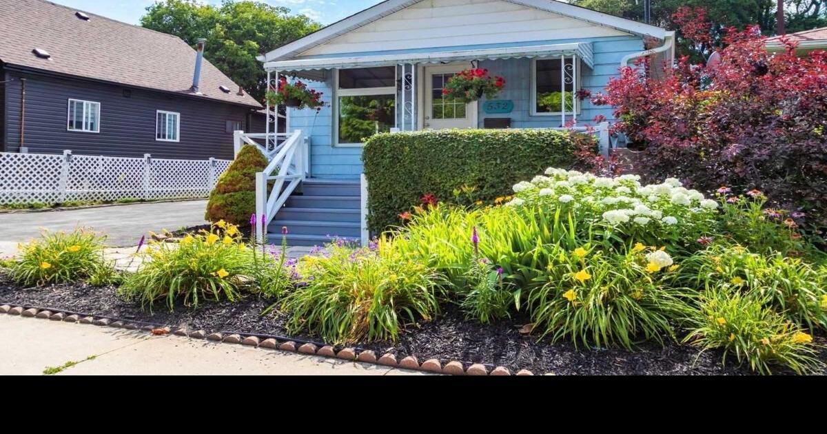 What these bungalows in Oshawa and Bewdley sold for