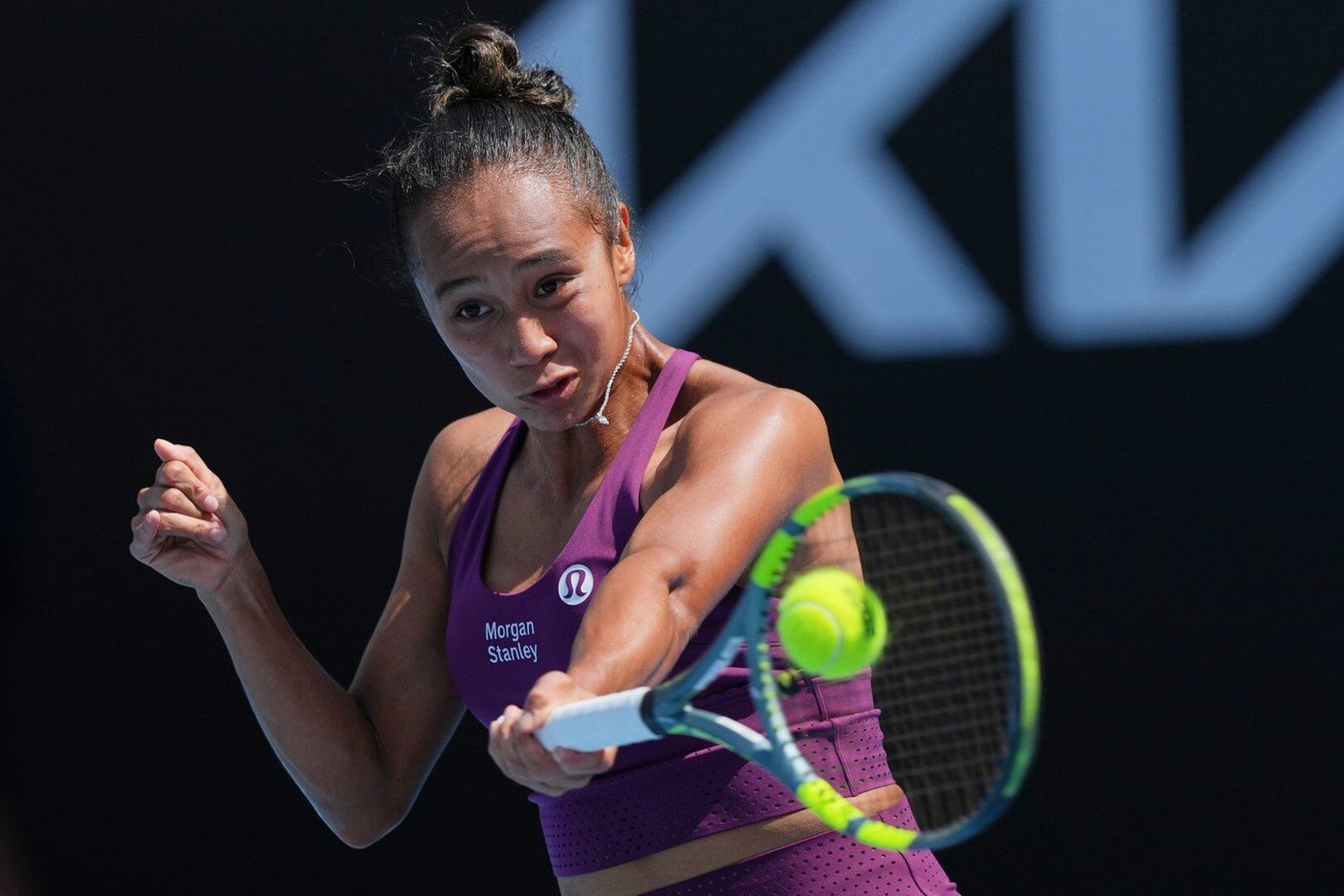 Canada's Fernandez loses 6-4, 6-4 to Parks in first round of