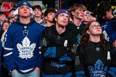 Detailed Maple Leafs Aiming To Dial Up Desperation Against Panthers Background Art