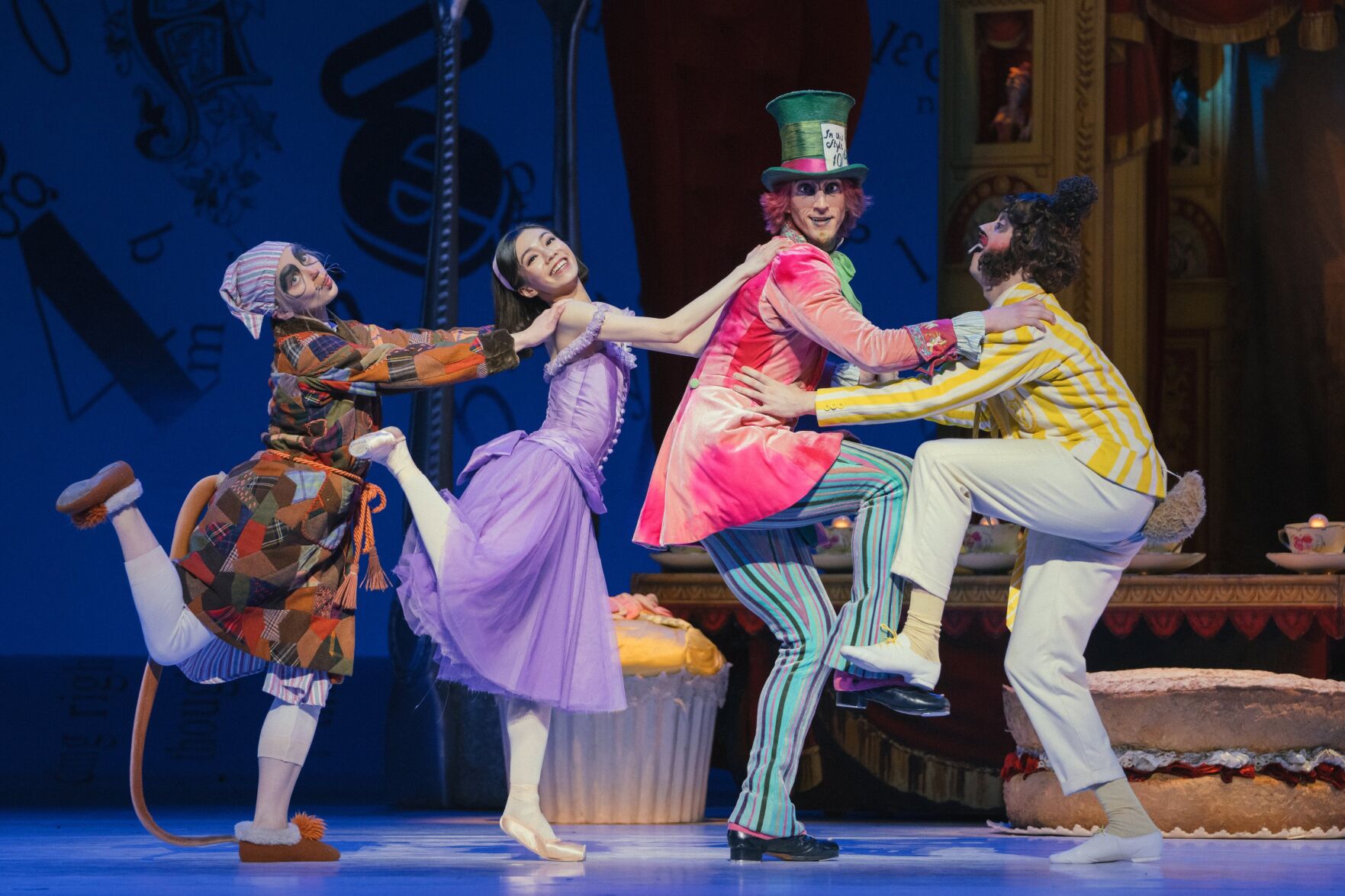 Cocco Adan Ballet Tour ジャージセット Review: National Ballet's 'Alice's Adventures in Wonderland'