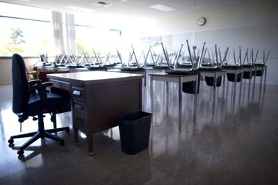 Experts say Alberta's impending ad campaign against teachers escalating standoff