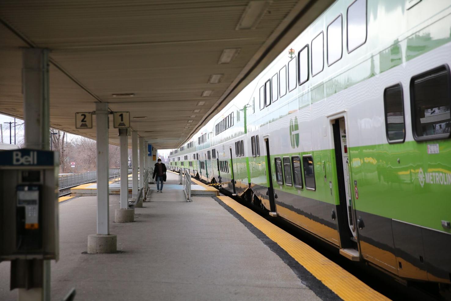 Lakeshore West GO train changes, plus more, this weekend