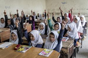 UNICEF calls on the Taliban to lift ban on girls
