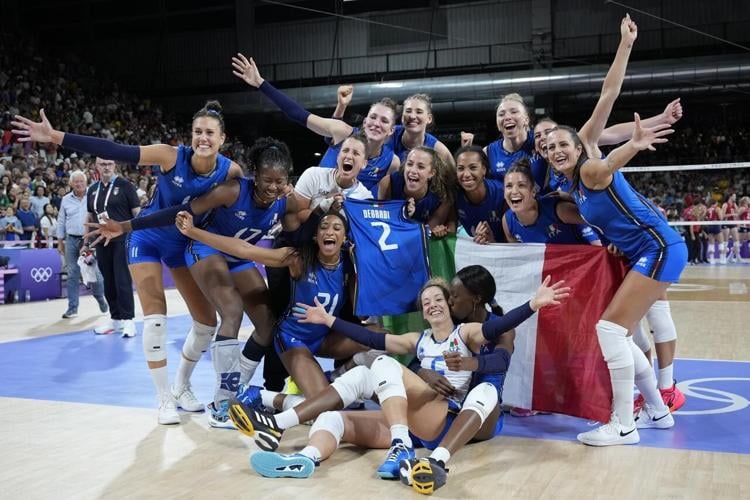 Italy beats defending champion US for gold in women's volleyball at