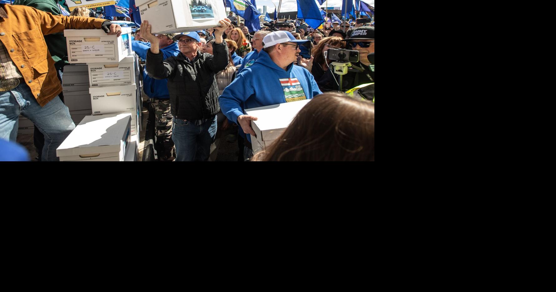 Susan Delacourt: How much are we willing to do to keep Alberta around?