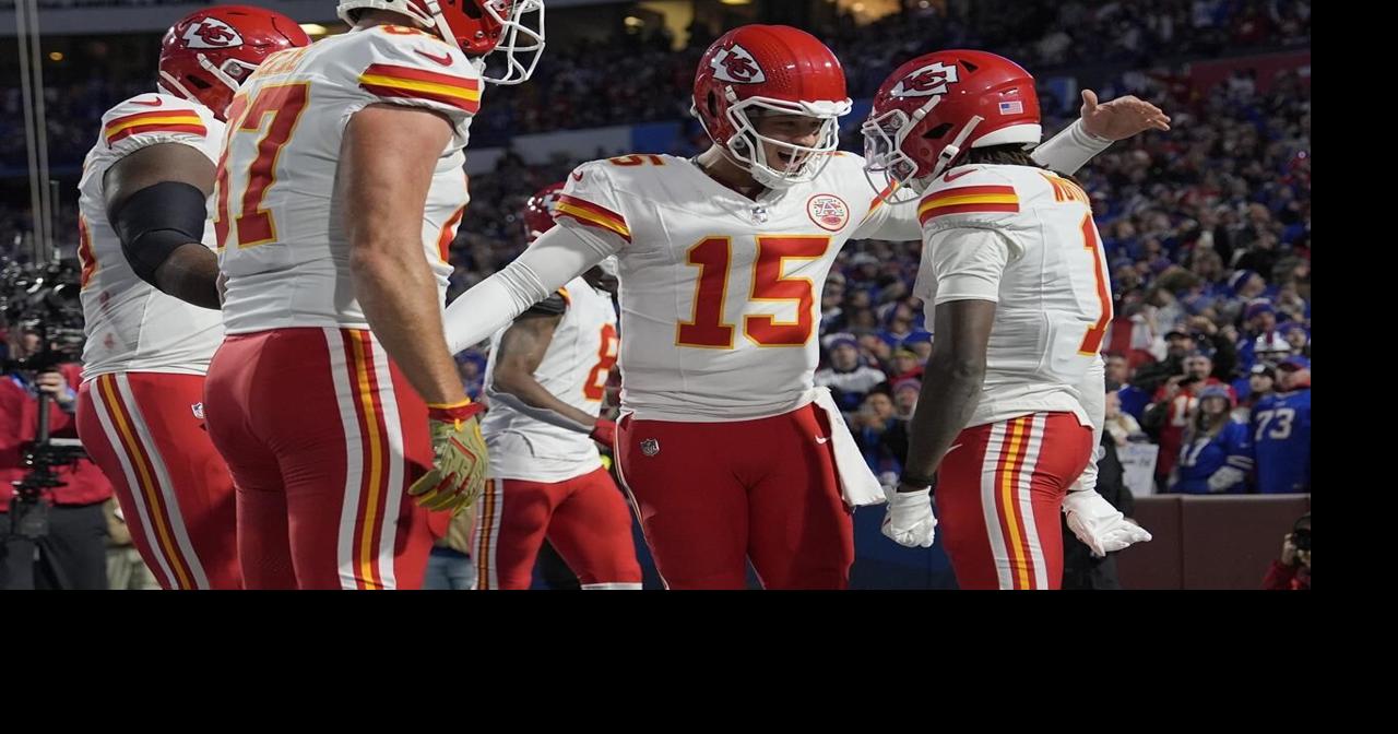 With quest for perfection over, Mahomes wants to see Chiefs play 'best football' down the stretch