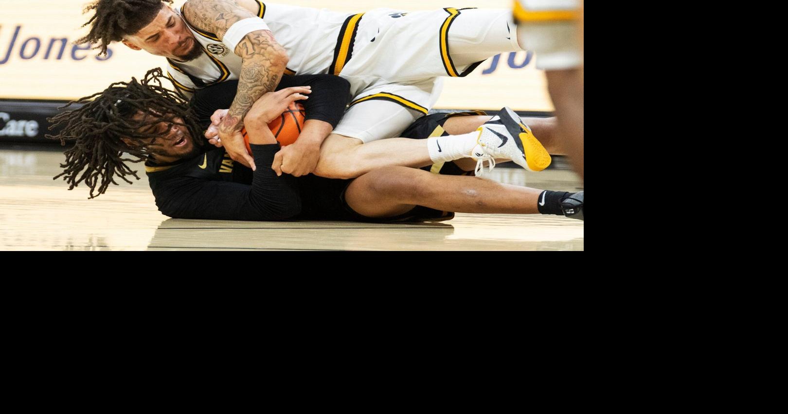 Missouri holds off No. 19 Vanderbilt 81-80 after squandering big lead