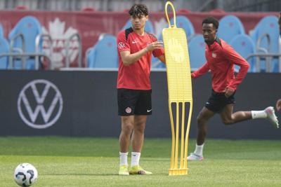 Manchester United teenager Gabe Biancheri gets first taste of camp with Canada