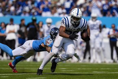 Jonathan Taylor rushes for 3 TDs as Colts improve to 3-0 in a 41-20 route of Titans
