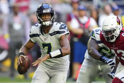 Geno Smith does his job and Seattle now waits for Russell Wilson's return