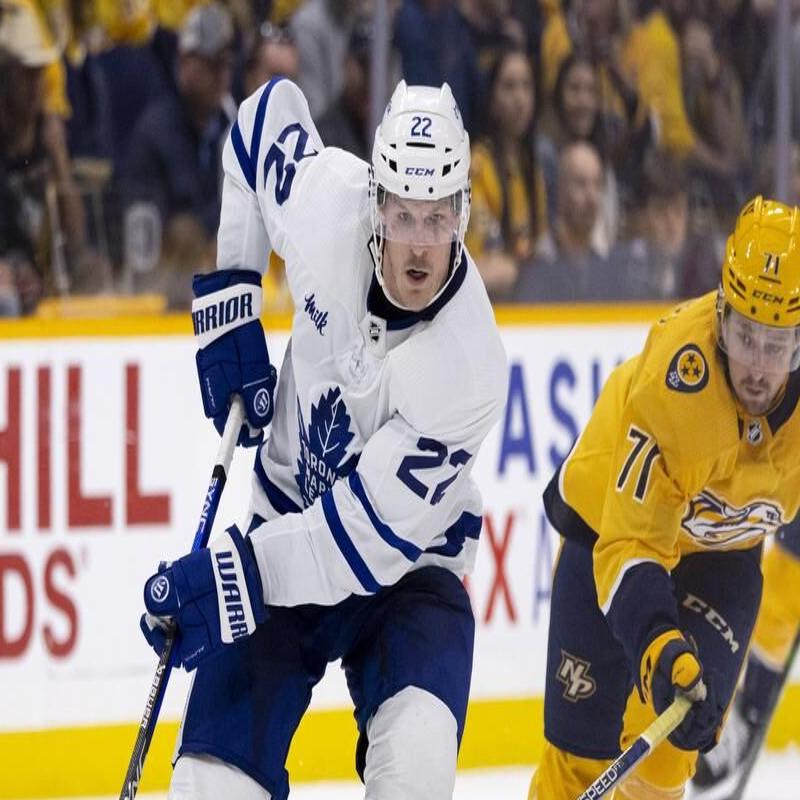 Point scores 2, Lightning rout Maple Leafs in series opener