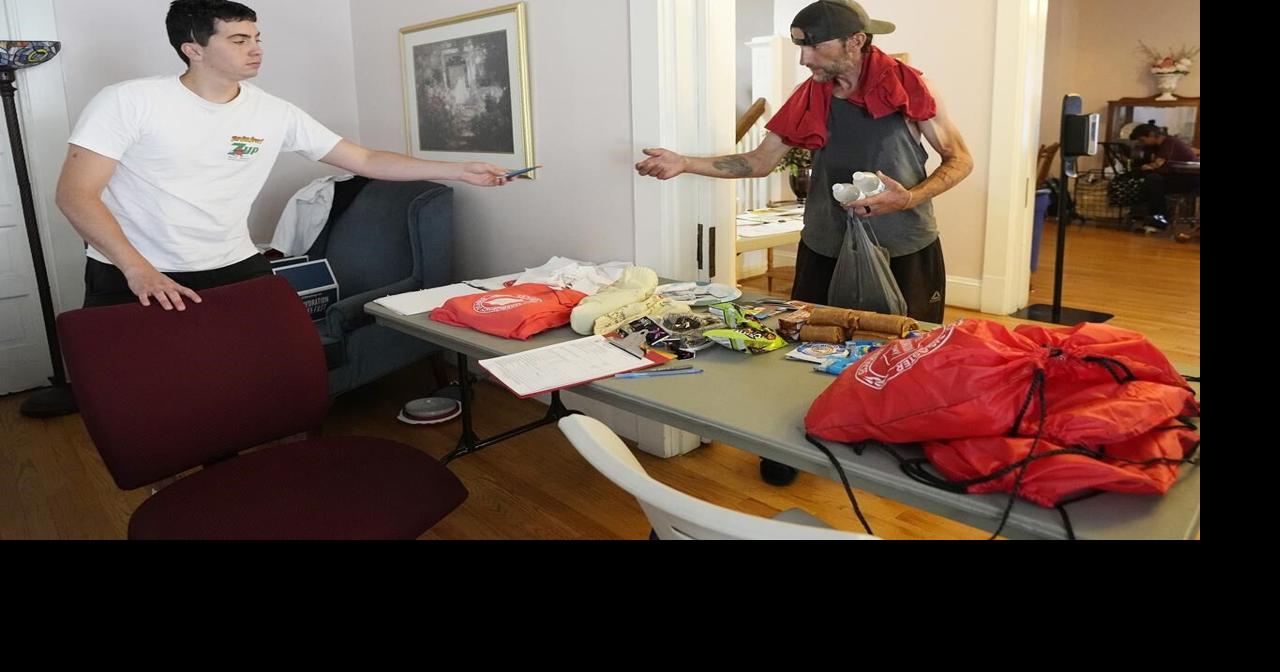 Homes become &lsquo;air fryers&rsquo; in Phoenix heat, people ration AC due to cost