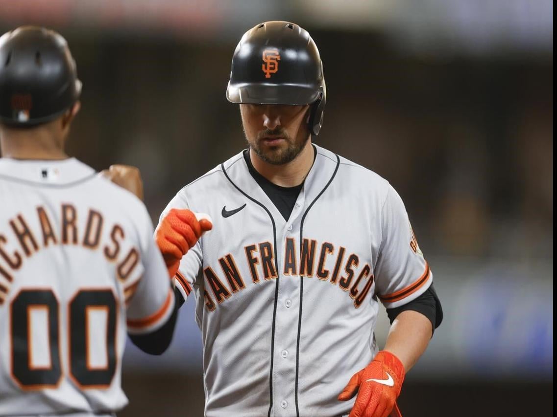 Wood, Giants beat slumping Padres 1-0 after overturned call