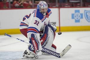 New York Rangers agree to terms with goalie Jonathan Quick on a 1-year contract extension