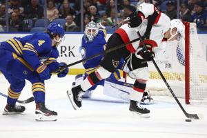 NHL roundup: Sabres coach Ruff reaches 600 career wins in 3-2 victory over Senators