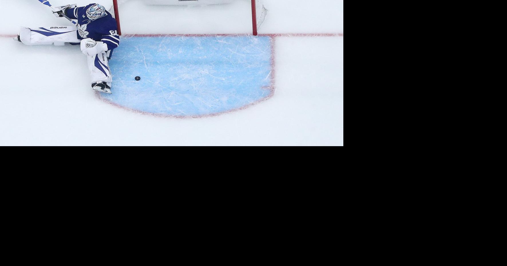 Leafs say they're 'right in the fight' but coach says his team needs a different mindset