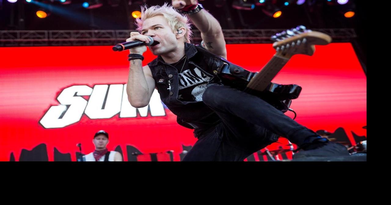 Sum 41's Deryck Whibley discharged from hospital after pneumonia bout wife(01)