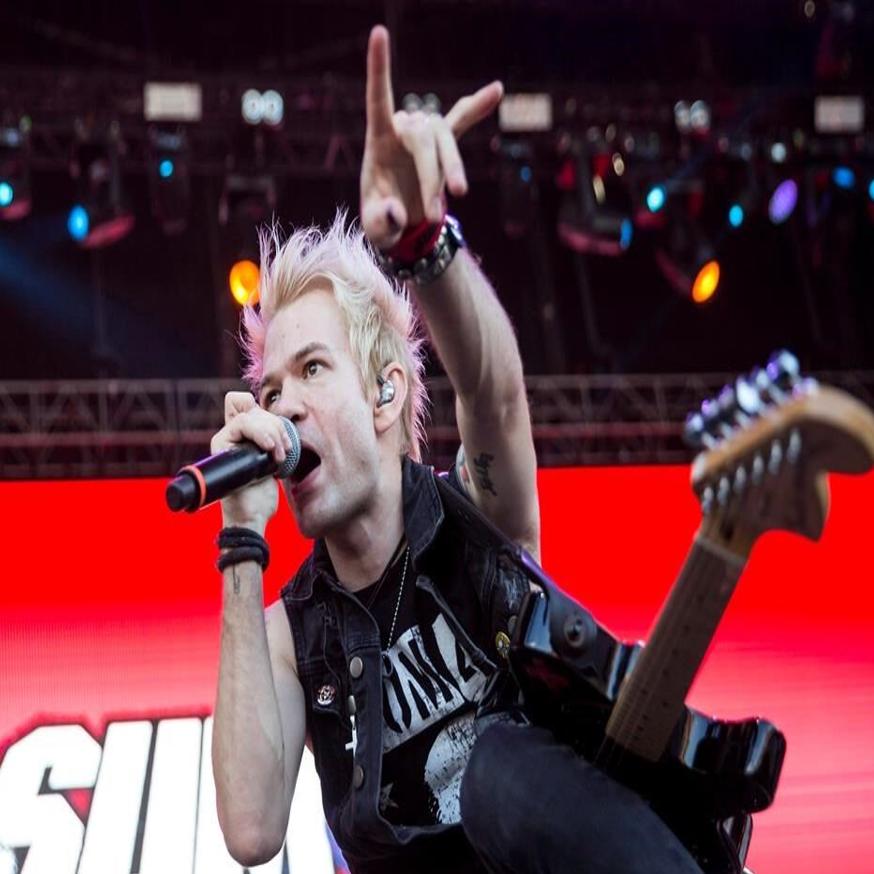 Sum 41 singer Deryck Whibley gets married one year after serious