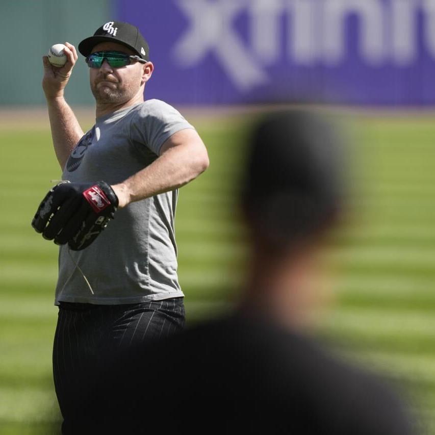Hendriks pitches 8th inning for White Sox in return from non-Hodgkin  lymphoma