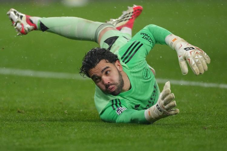 EPL scores: Arsenal blows two-goal lead at Wolves to boost Man City's ...