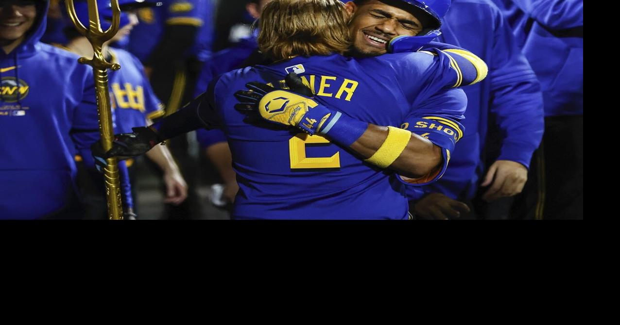 Rodríguez hits 3-run homer in 8th, Mariners beat Rangers 5-4 to spoil deGrom's return