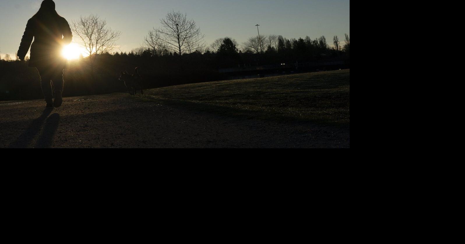 Ending seasonal time change could help business, but not enough for universal support