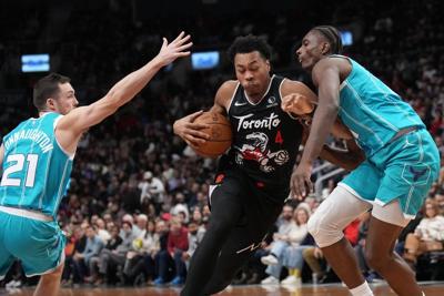 Barrett's layup with 18.4 seconds left to play hands Raptors 110-108 win over Hornets